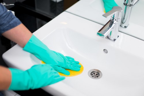 Kitchen and bathroom cleaning in a Wimbledon flat
